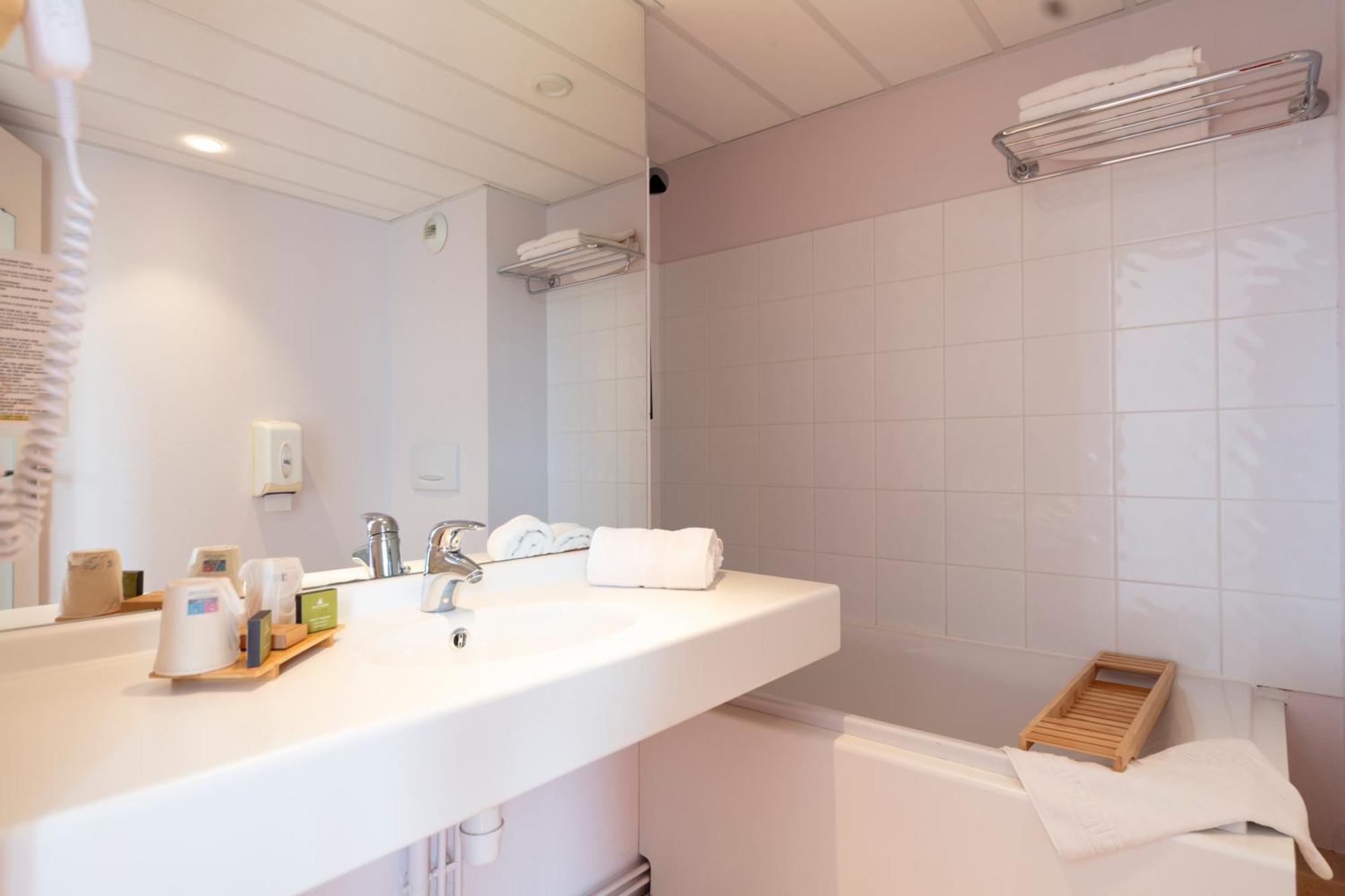 Artemis Hotel & Spa Bistro Coquet Бриуд Номер фото