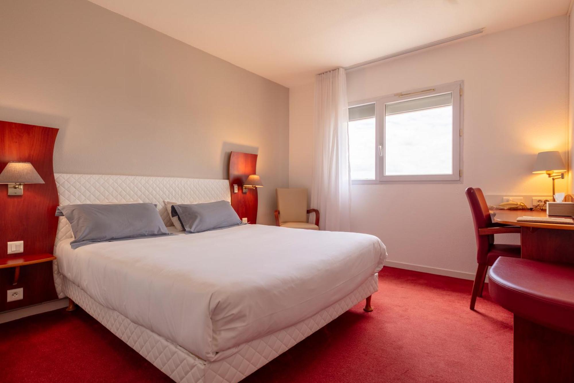 Artemis Hotel & Spa Bistro Coquet Бриуд Экстерьер фото