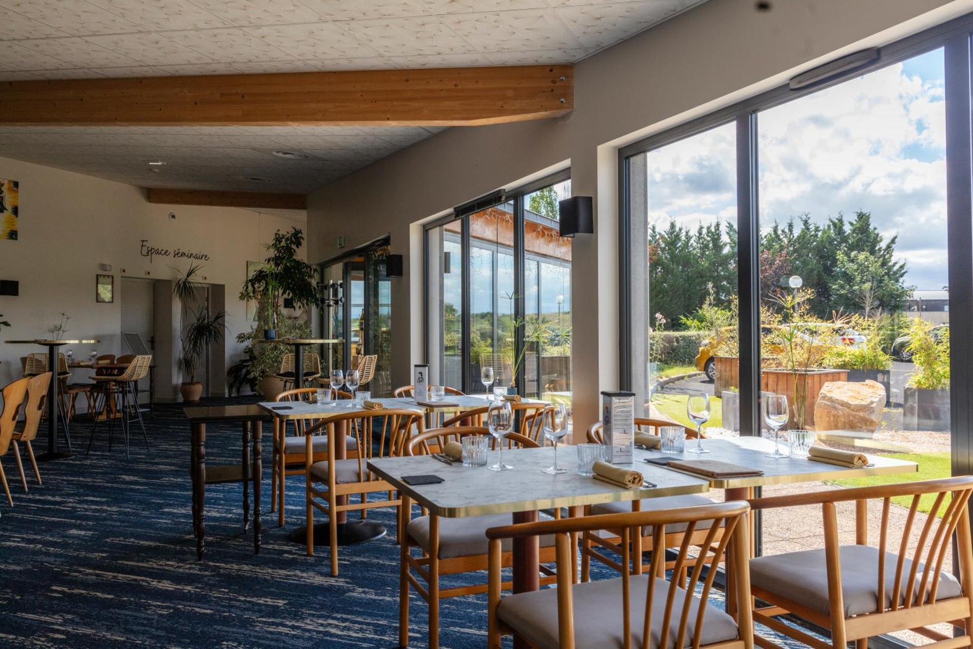 Artemis Hotel & Spa Bistro Coquet Бриуд Экстерьер фото
