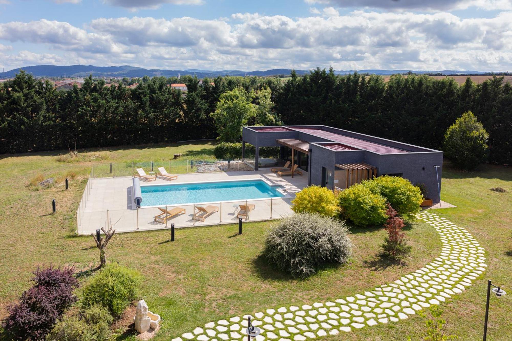 Artemis Hotel & Spa Bistro Coquet Бриуд Экстерьер фото